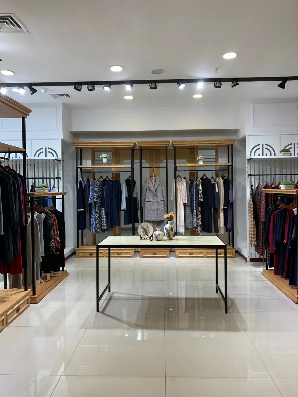 尾货女装零售店铺怎么才能做火爆,女装尾货走份的靠谱吗