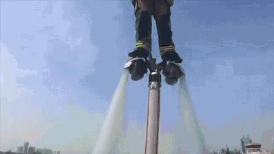 迪拜街头捡到一辆豪车,迪拜豪车坟场里的废弃豪车