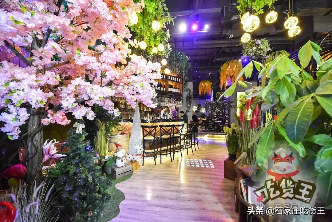 闅愯棌浜庨椆甯傜殑绉樺瘑鑺卞洯,鍖楀浗灏忚绉樺瘑鑺卞洯