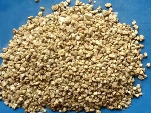 养花种植技术大全及配土,家庭养花如何使用绿沸石配土