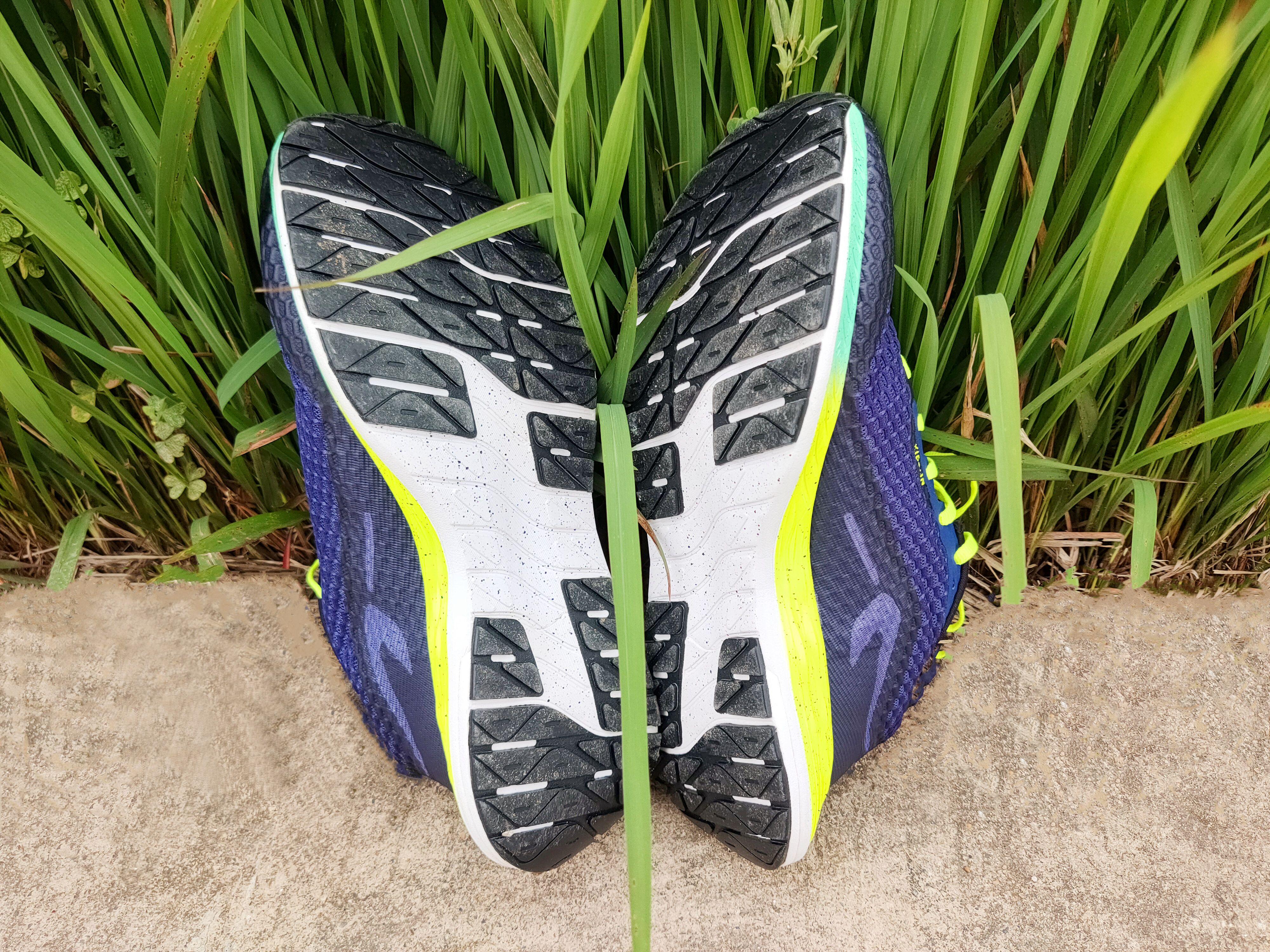 性价比踩屎跑步鞋,100左右踩屎感跑鞋推荐