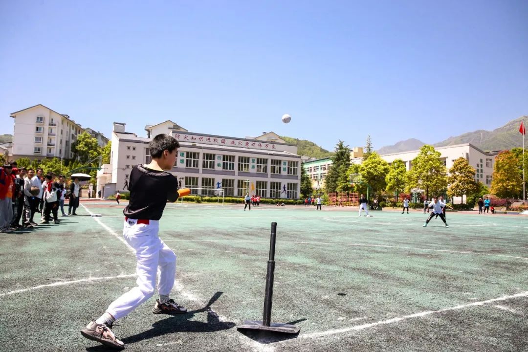 逃离鸡娃的孩子们