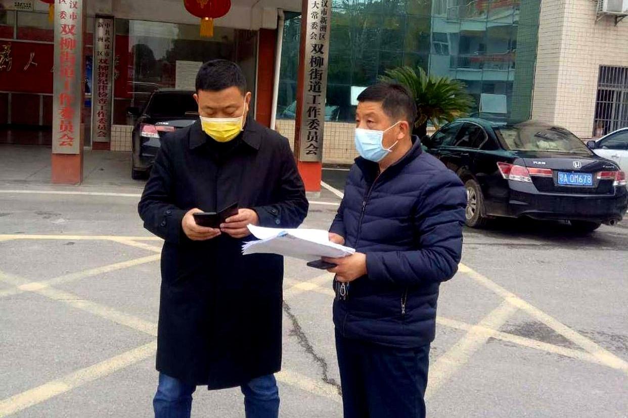 抗疫在一线的医护人员和志愿者们,抗疫在一线的医护人员