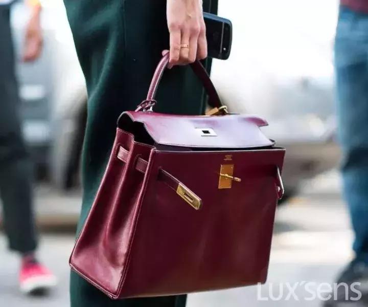 活了二十多年才知道，买爱马仕原来可以不用配货？