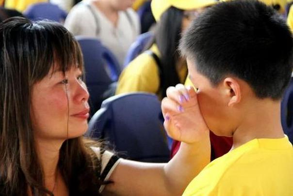 孩子动不动就哭是什么心理,孩子无缘无故经常哭不停怎么教育