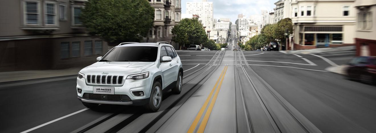 当我开上奔驰的那一刻,当我开上高速的那一刻