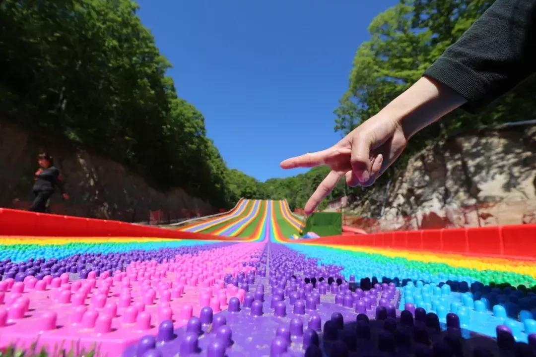 写意云山秀水国画图片,写意山水林间幽境