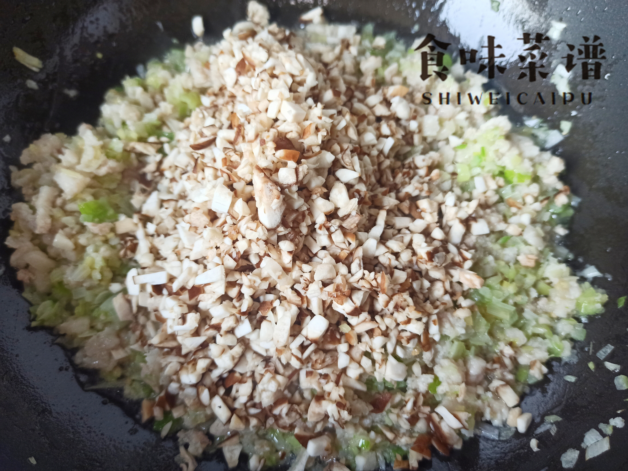 卷饼香菇酱怎么调,香菇酱做饼