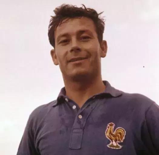 你觉得足球史上的最佳进球是哪个,你认为哪项田径纪录最难打破