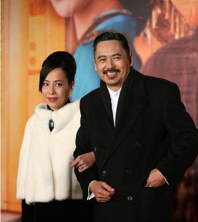 周润发谭咏麟爬山图片,周润发与谭咏麟同框