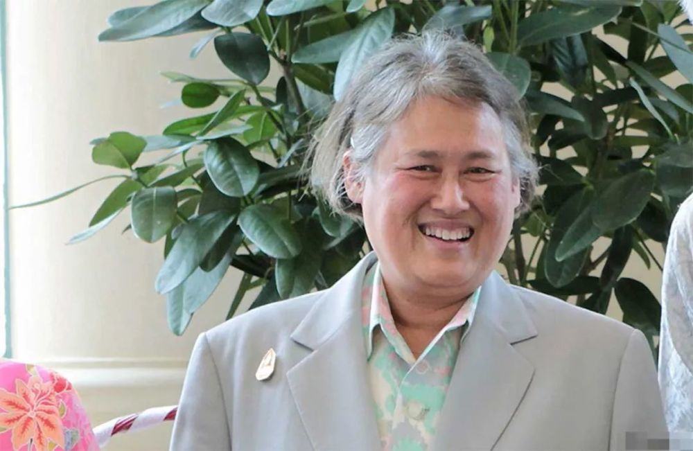 公主和国王简朴又亲民,公主像卖菜大婶,国王像民工大叔