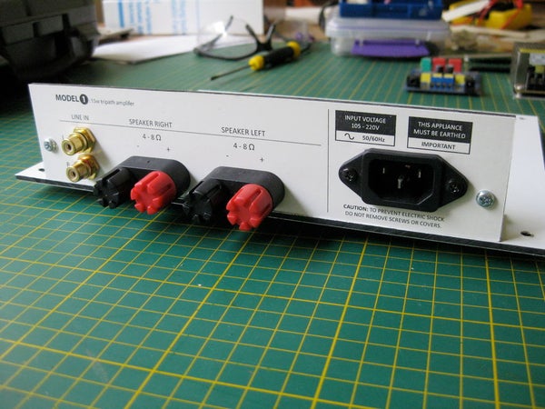 为书房DIY一台简易功放,机箱采用铝塑板自己制作,简约又好声