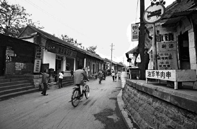 捡来的旧木板做茶盘,真正捡来做的石头茶盘