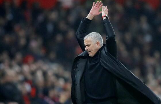 曼城遭遇狼队,曼城利物浦争冠一战