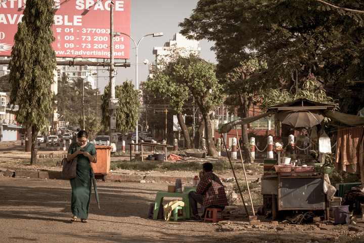 缅甸仰光最繁华地带,缅甸第一大城市仰光街景