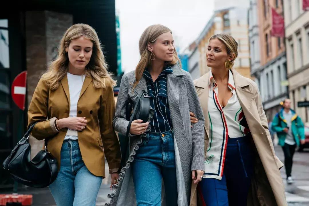 爱买衣服的女人有多幸福,爱买衣服爱打扮的女人