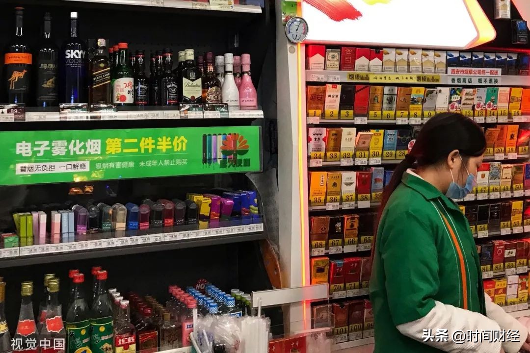 *子烟电**网售禁令33天:有老板因生意锐减转行卖手机壳有人感觉“逃过一劫”