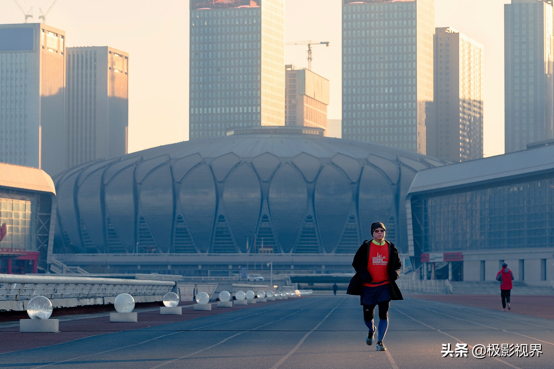 风光摄影如何选择镜头,兼顾风景和人像的相机