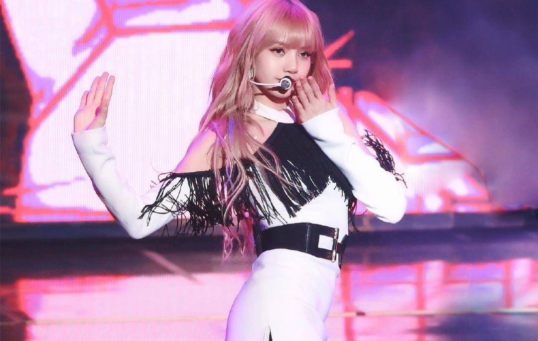 Lisa颜值被酸，化妆术隐藏东南亚脸？韩国键盘侠“杠精”上线