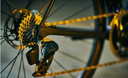 低于6kg的碟刹公路车——CanyonUltimateCFEVODisc