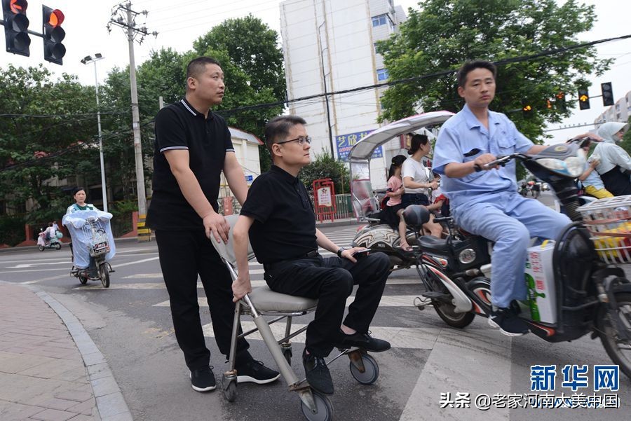 河南平顶山：“背上兄弟”的36年不了情，这就是河南人