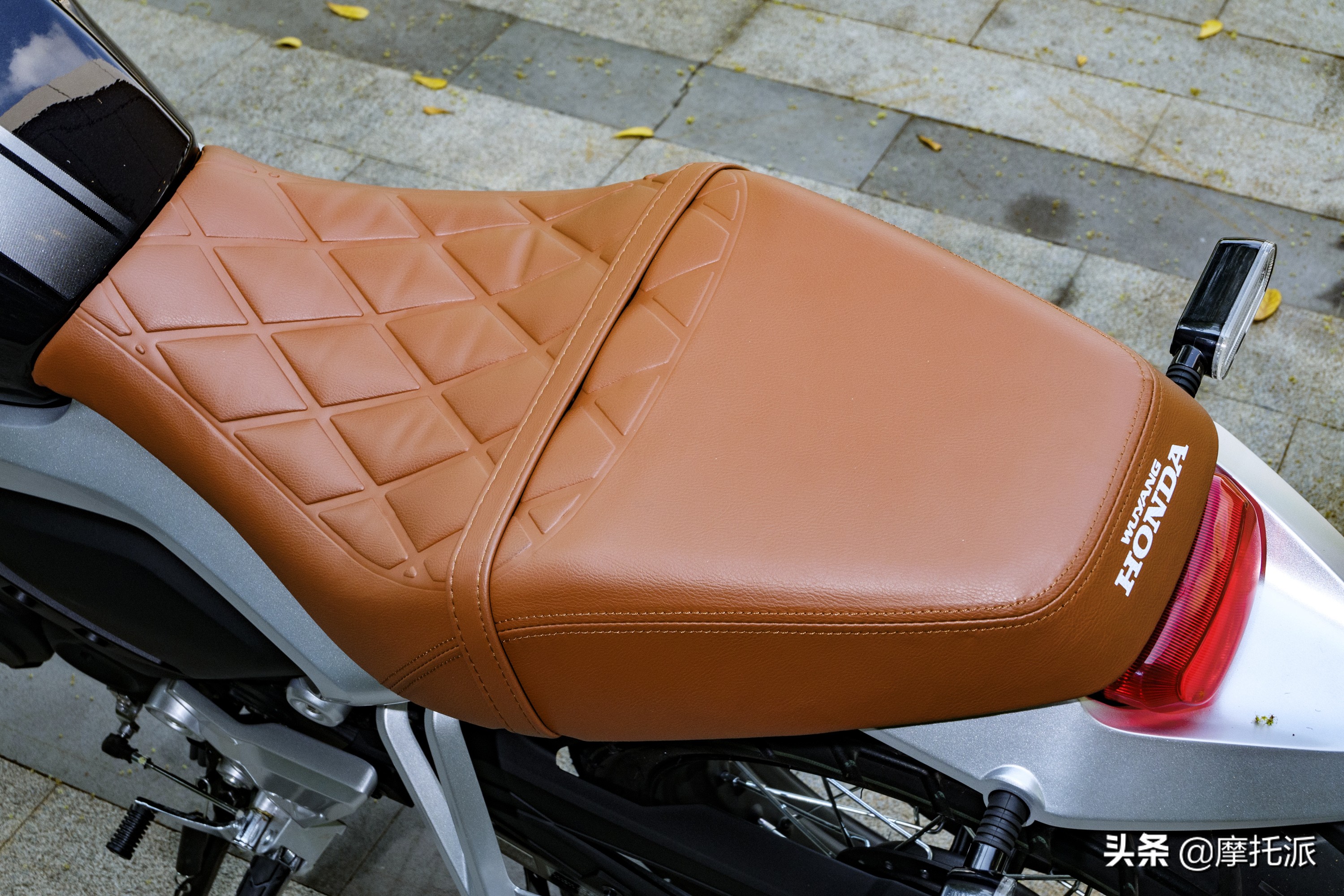 五羊本田鸷道190ss深度测评,新大洲本田cbf190tr和鸷道190