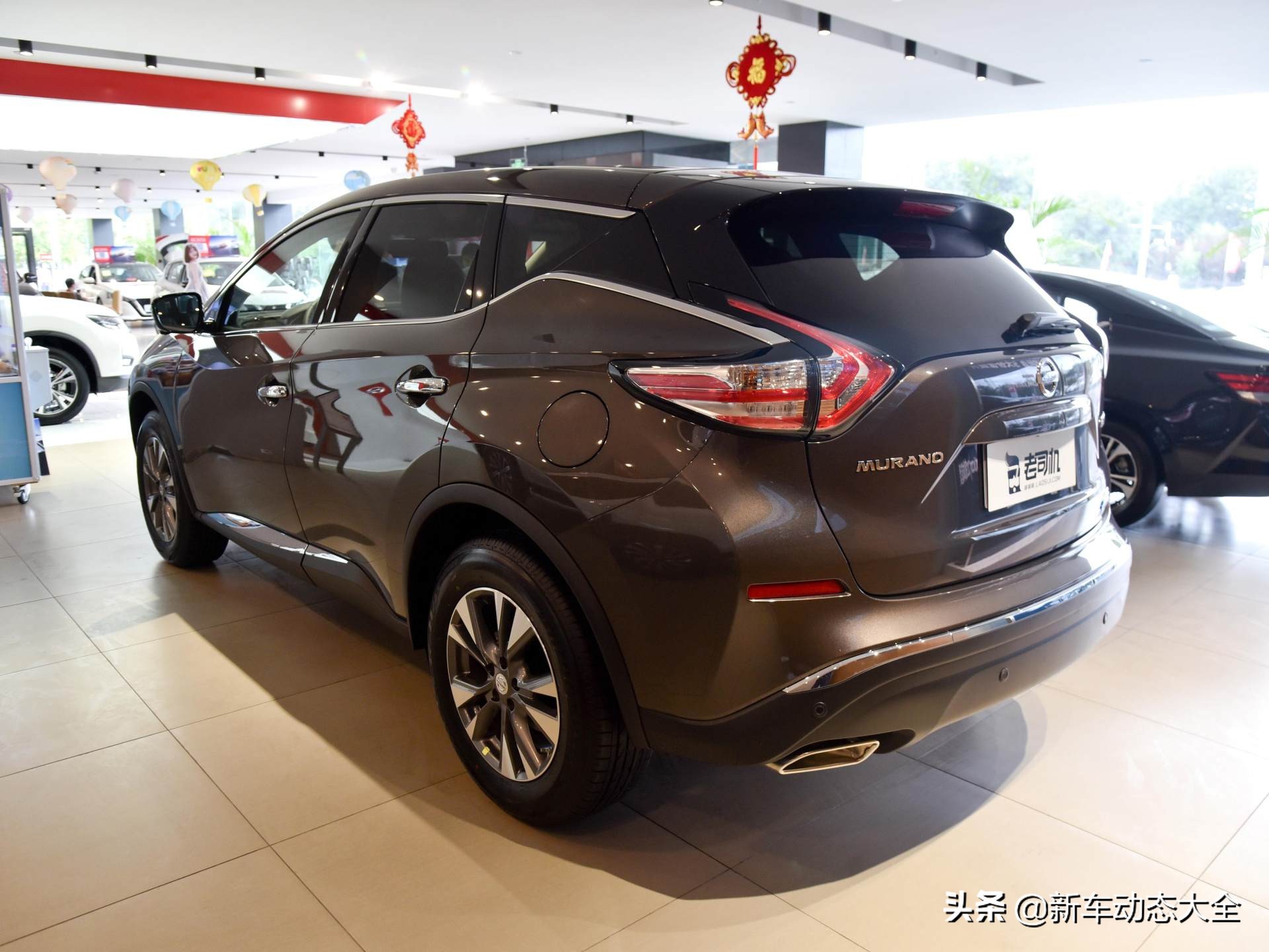 新日产楼兰第三代油电混合suv测评,空间大操控好的合资紧凑型suv