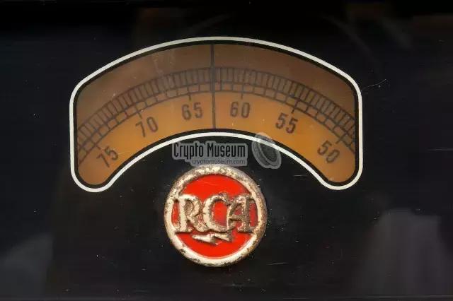 二战的爆发把业余无线电接收机AR-88推上谍战一线,变身为军机