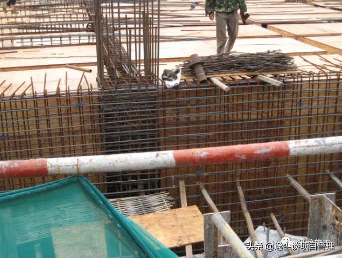 施工现场钢筋安装绑扎通病案例,钢筋质量通病基础知识培训讲义