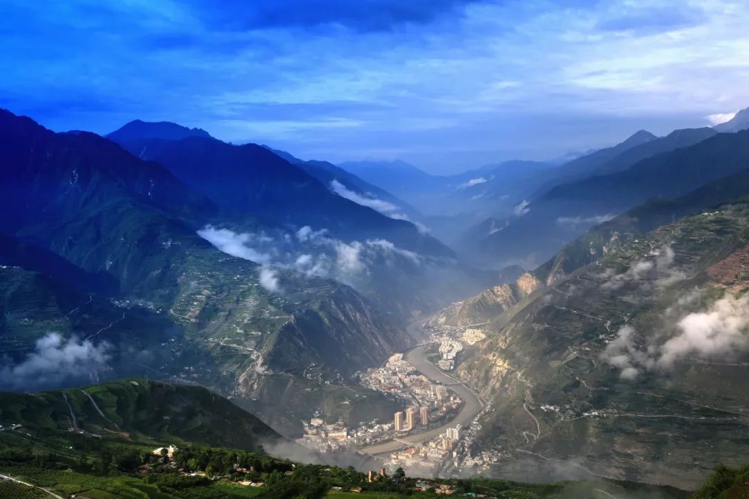 不输桂林山水,比牛背山更适合观看云海的地方