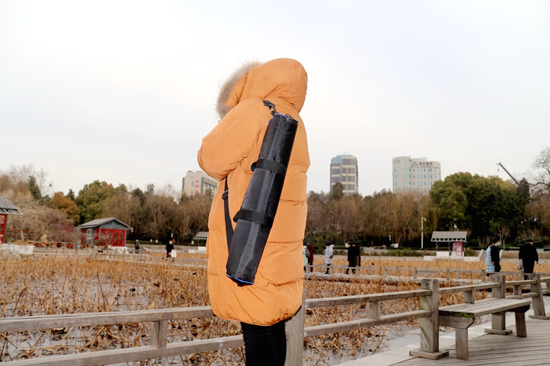 思锐碳纤维迷你三脚架测评,思锐AT125便携款三脚架