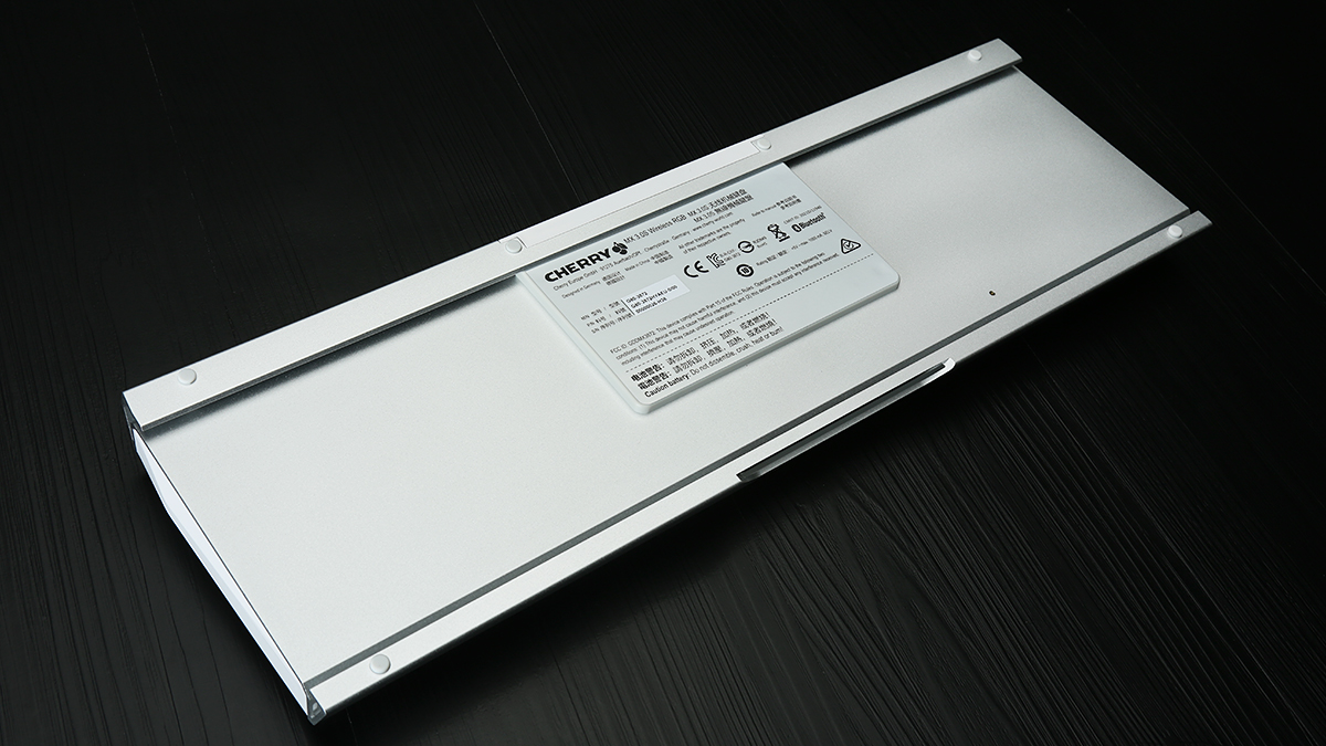CHERRYMX3.0S三模无线游戏机械键盘评测：好饭不怕晚