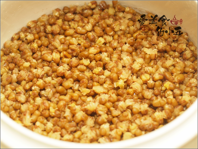 当绿豆遇到牛奶，就有了夏天的解暑神器，细滑清爽的绿豆沙牛奶