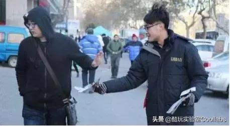 *拍偷**、性暗示、*养包**…健身房的1.5万亿生意究竟是什么?