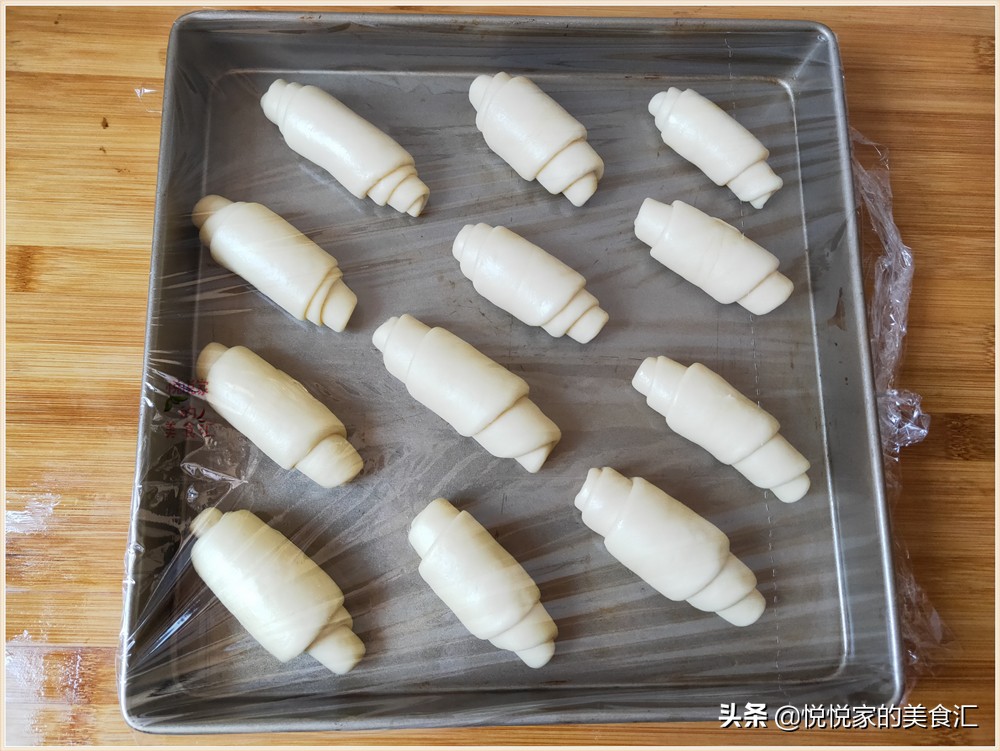 烤面包底部开裂什么原因,烤面包温度高了会不会开裂