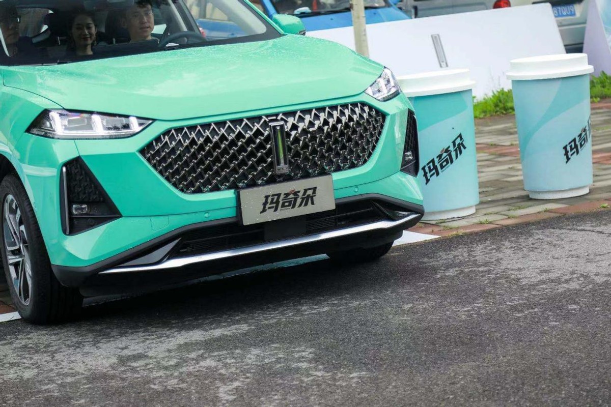 wey玛奇朵宣传视频,玛奇朵wey白色车身