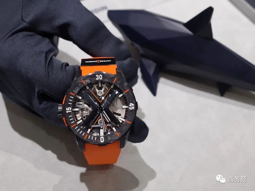 夏天出门戴手表,夏天戴表不好看