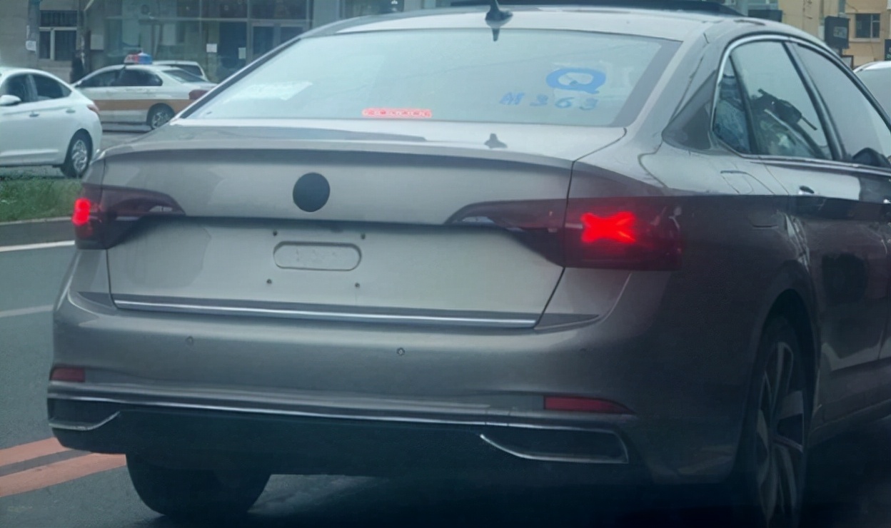 中期改款后的大众速腾到底怎么样?老司机:四个字“王者归来”