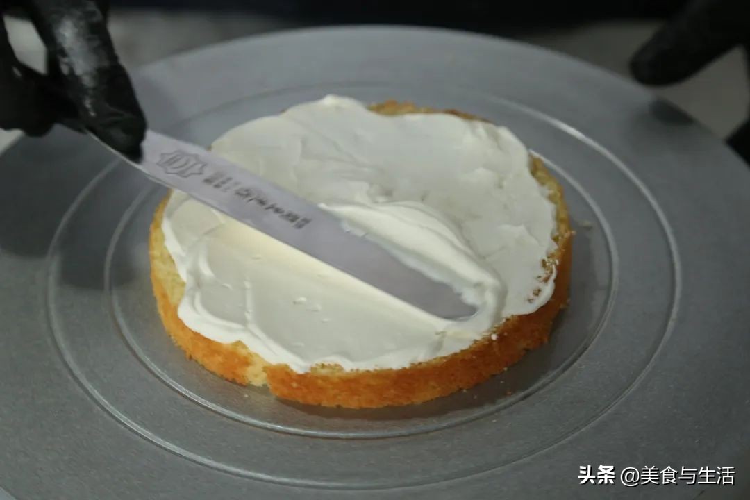 草莓奶油蛋糕教程来了你学会了没,韩国草莓蛋糕