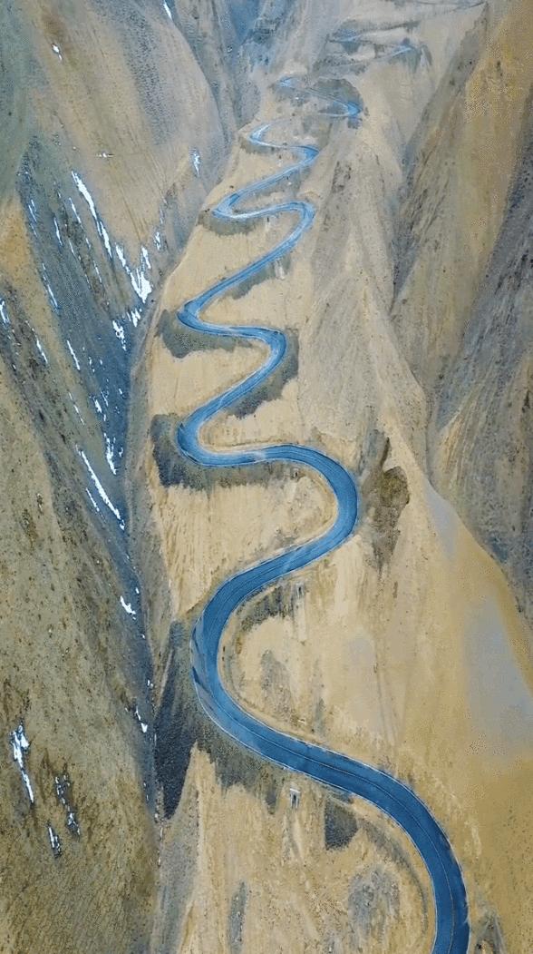 如果你不了解现实你就去看历史,如果你不了解历史就无法展望未来