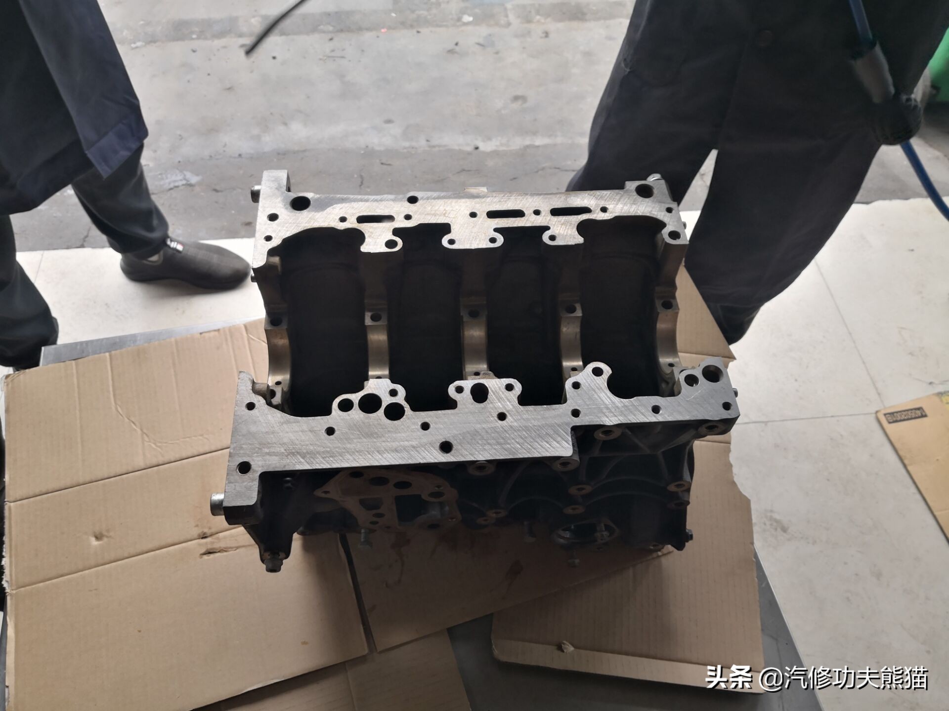 10年奥迪a6l2.0t烧机油维修,奥迪a6l2.0t烧机油吗