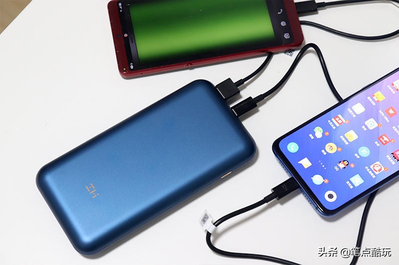 65w快充移动电源充电评测,65w快充2c与普通的区别