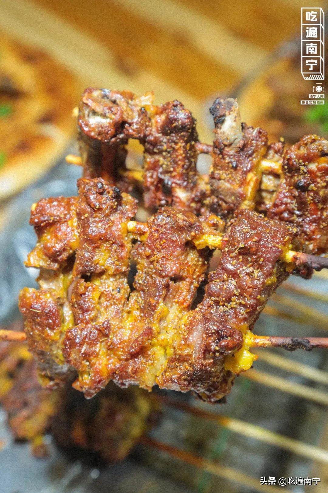 南宁东盟商务区烧烤摊,南宁2021烧烤店铺排行榜前十名