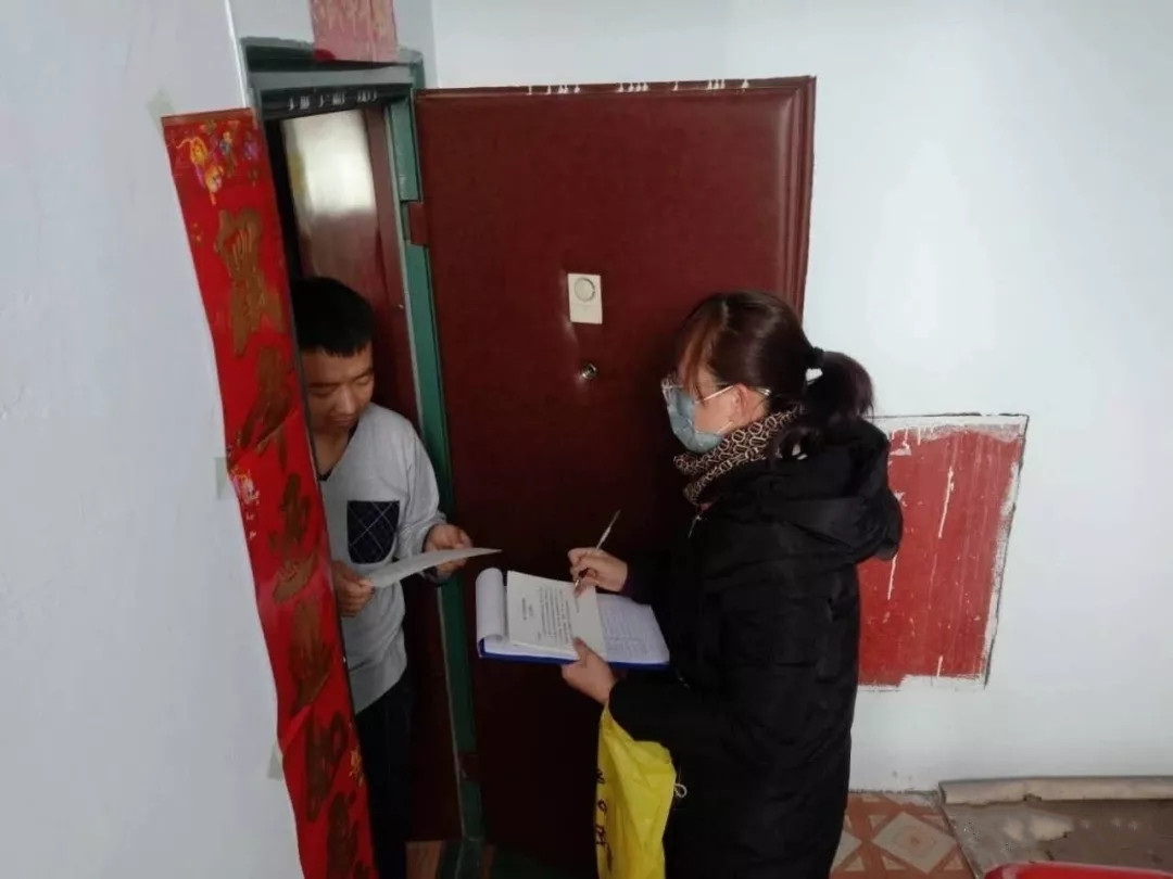 松岭区织密“六张网”“亮剑”疫情防控阻击战