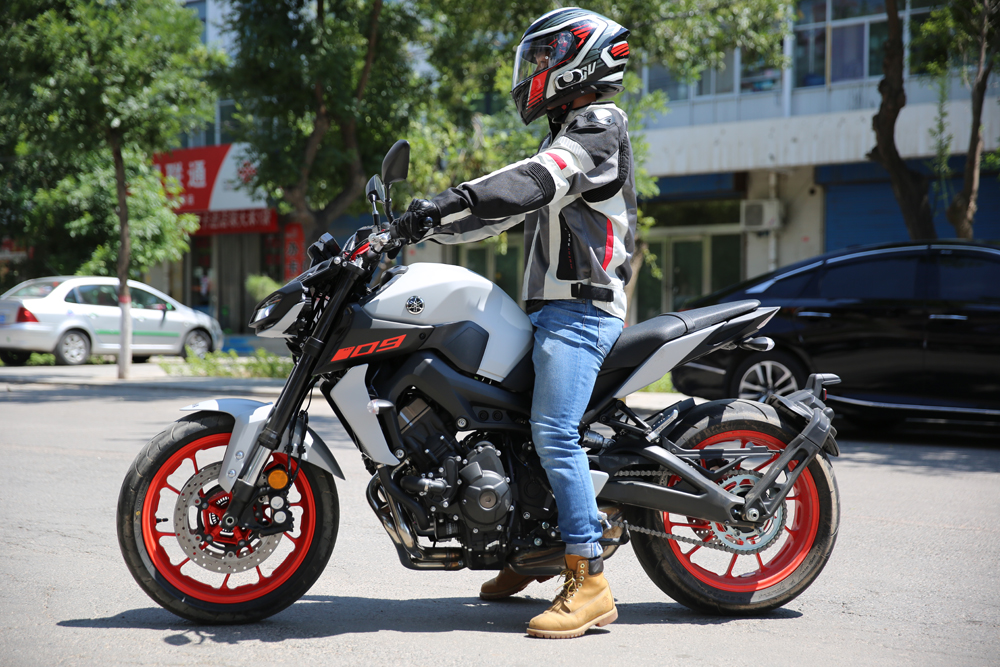 雅马哈mt-09三缸声浪,雅马哈mt09真实感受