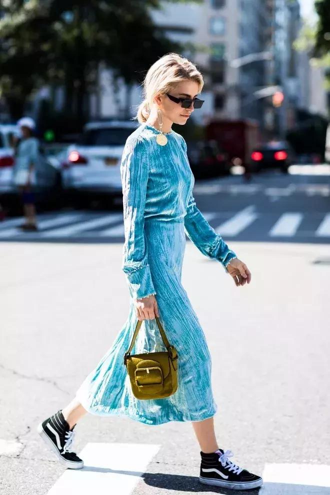 天气回暖怎么穿,天冷运动鞋怎么穿搭