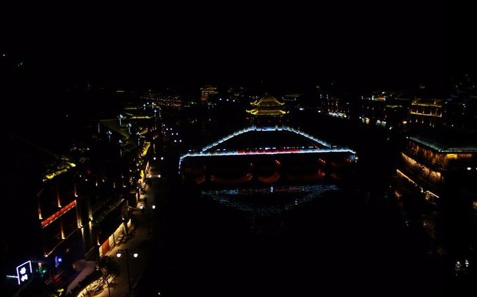 湖南湘西凤凰八面山,凤凰古城属于哪个市哪个县