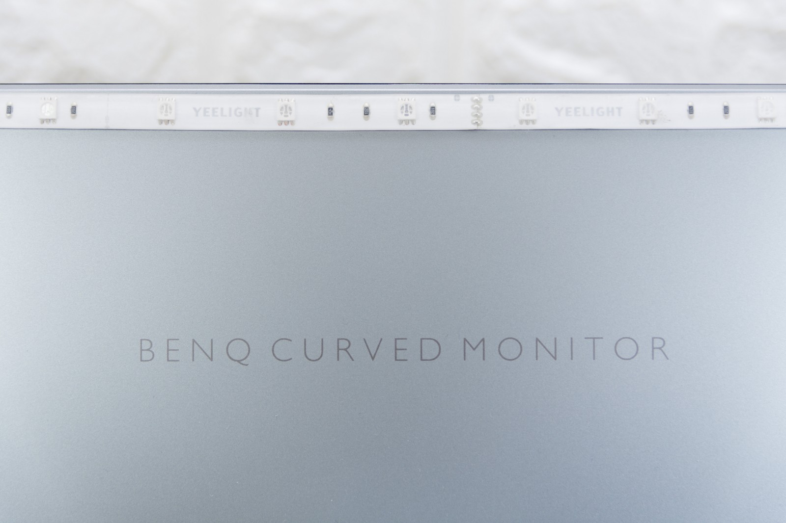 ledrgb灯带效果展示,yeelight智能彩光灯带和泛影灯带