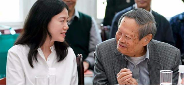 97岁杨振宁为祖国做过什么贡献,科学家杨振宁最近身体状况如何