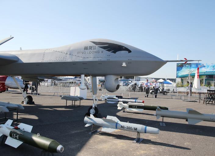 印度演练中巴双线作战,印度军队阻挡边境巡逻被反制视频